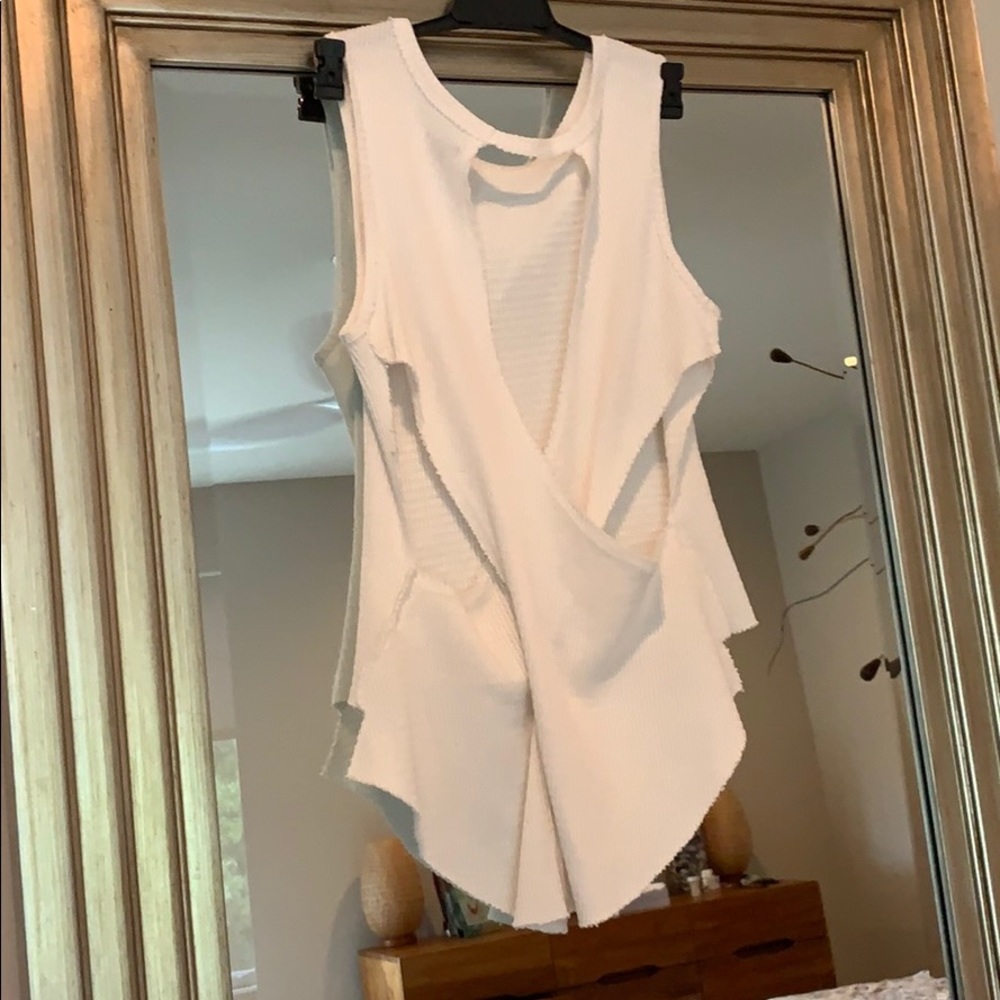 Urban Outfitters Cut Out Back High Low Thermal Top - Picture 3 of 5
